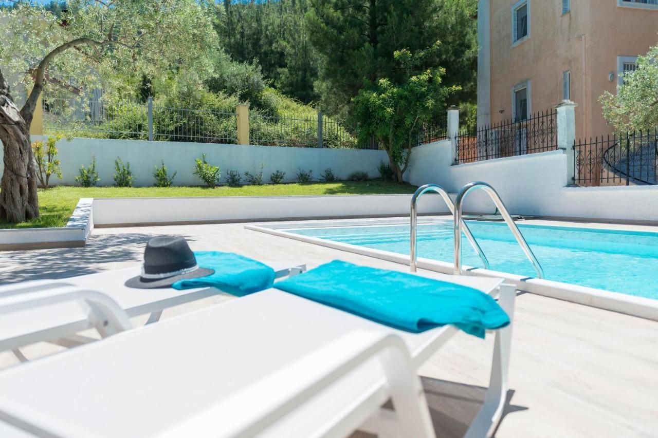 Louloudis Pool Villa Skala Rachoni  Ngoại thất bức ảnh